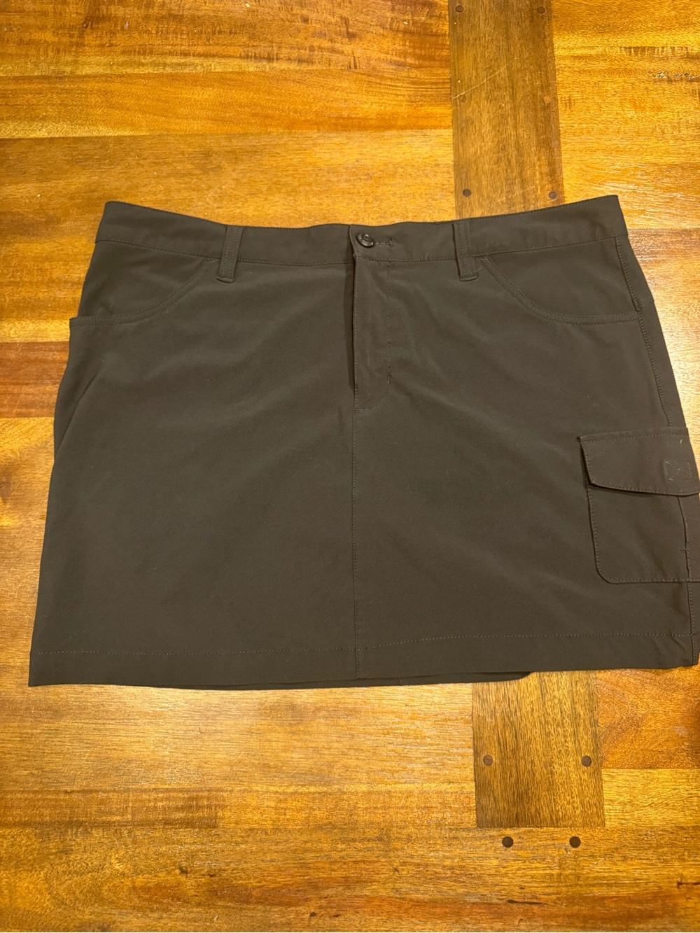 Eddie Bauer Black Women's Skort with Cargo Pocket Size 14